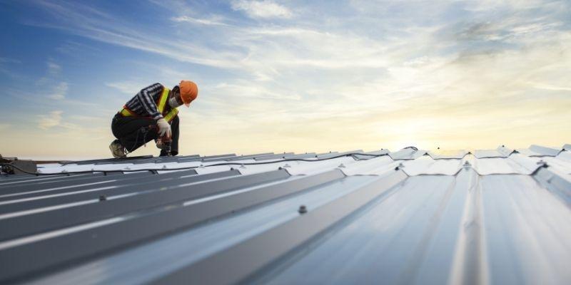 How to Safely Walk on a Metal Roof